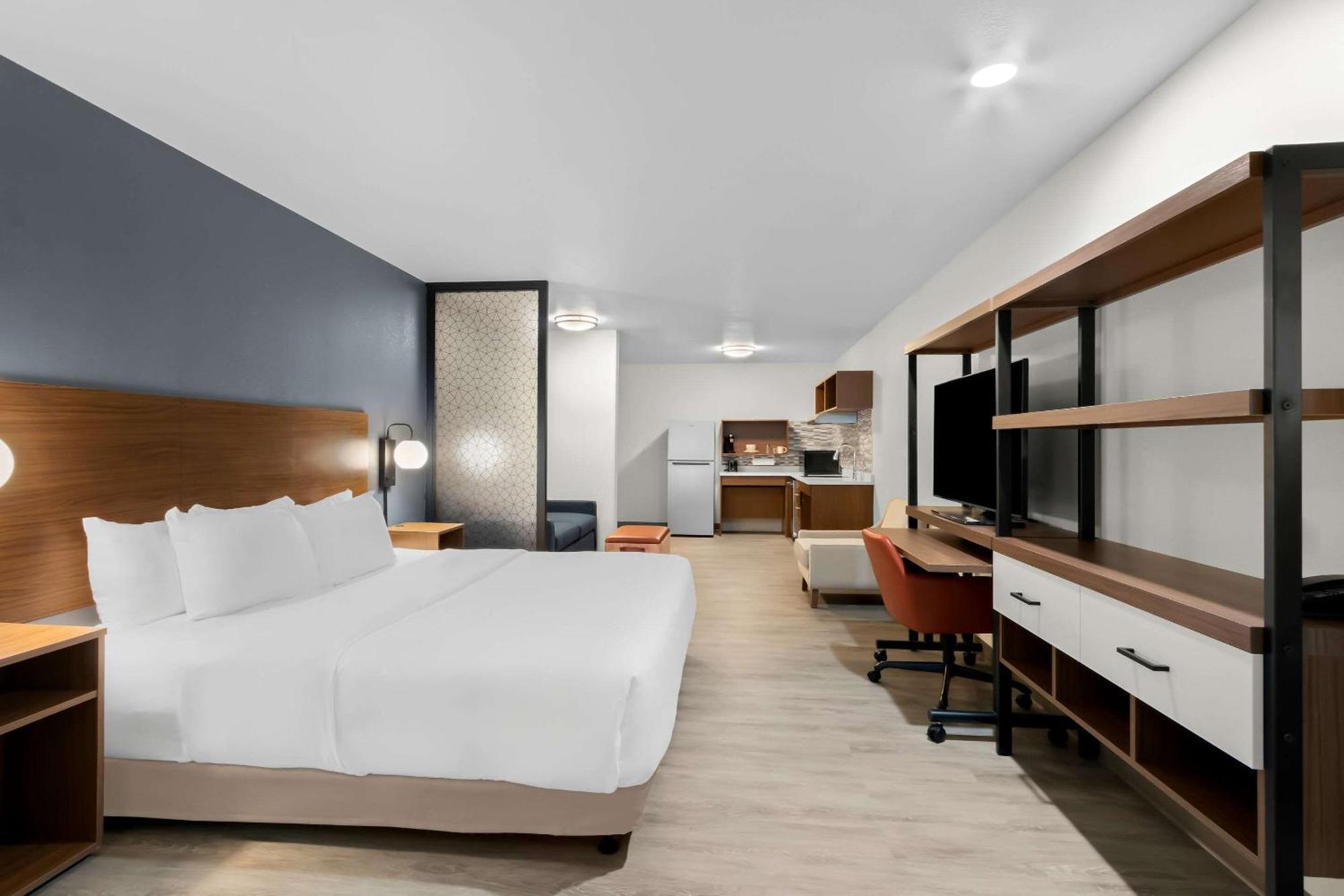 Everhome Suites Glendale Sports Entertainment District Экстерьер фото