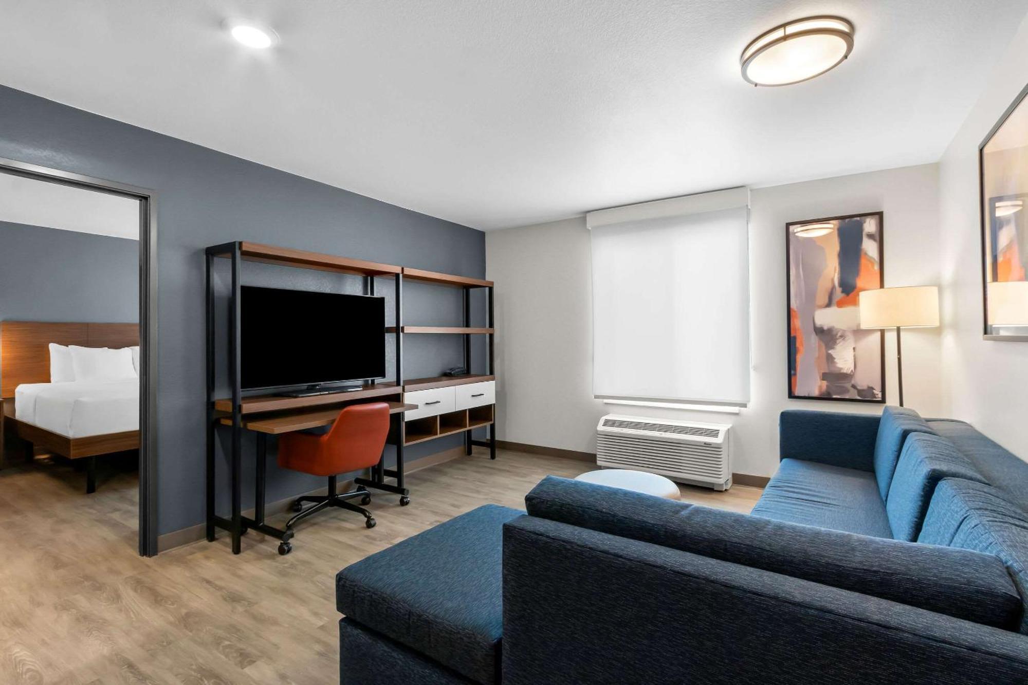 Everhome Suites Glendale Sports Entertainment District Экстерьер фото