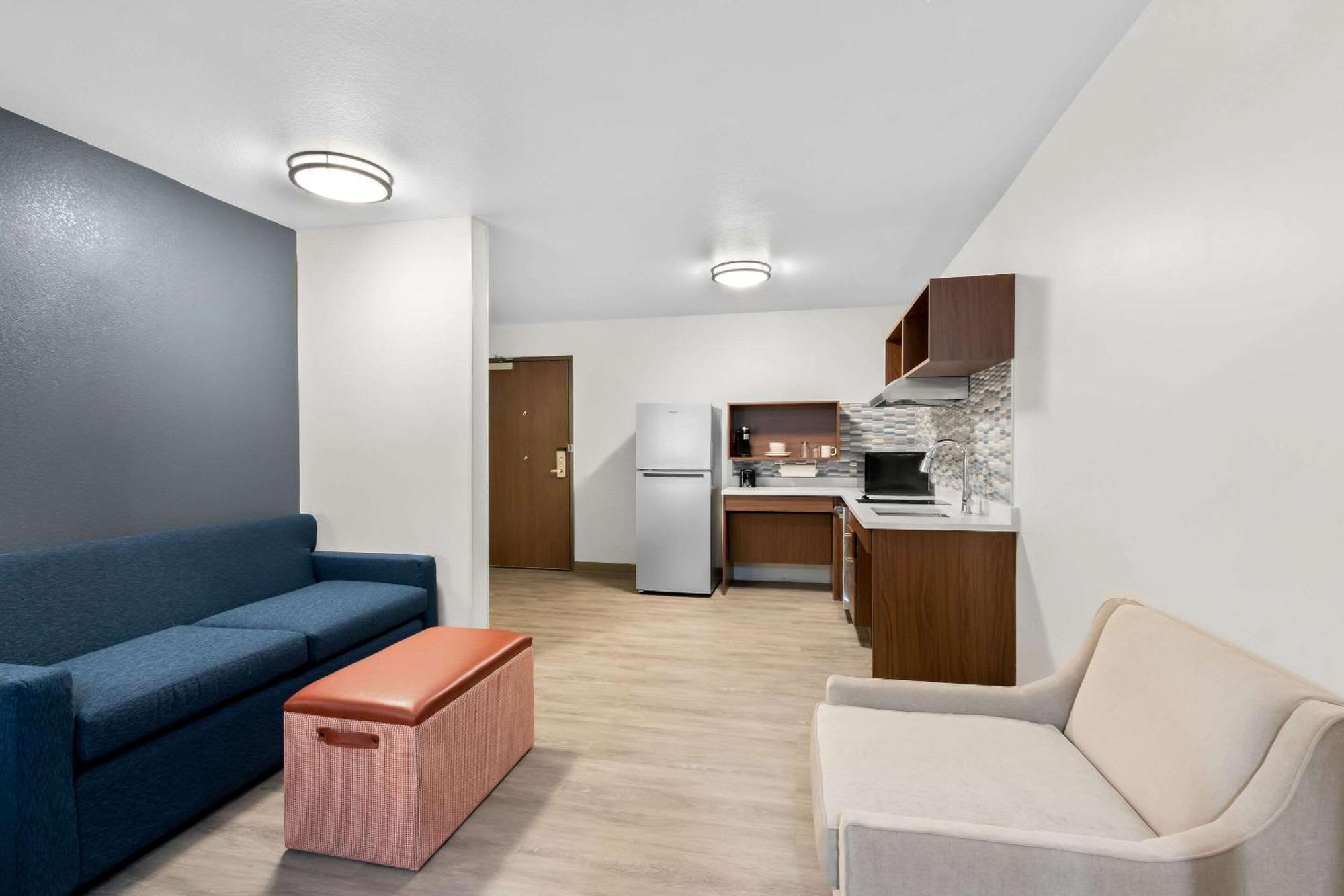 Everhome Suites Glendale Sports Entertainment District Экстерьер фото