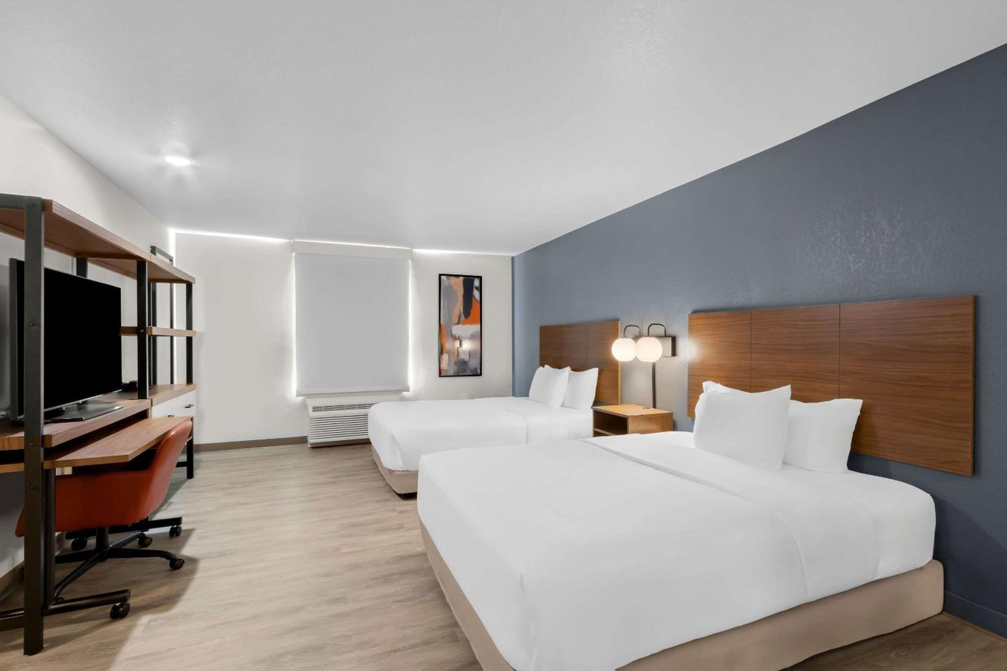 Everhome Suites Glendale Sports Entertainment District Экстерьер фото