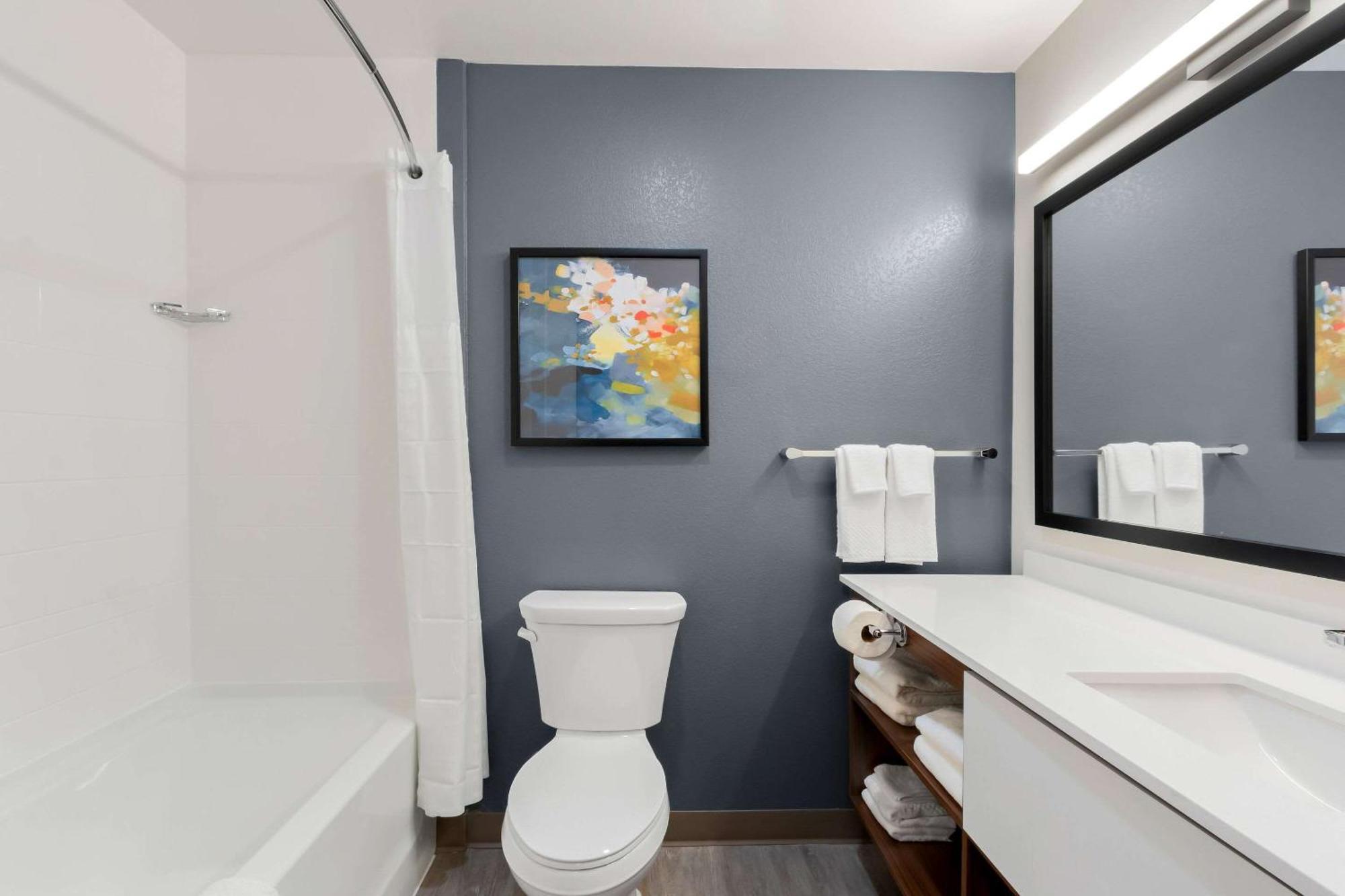 Everhome Suites Glendale Sports Entertainment District Экстерьер фото